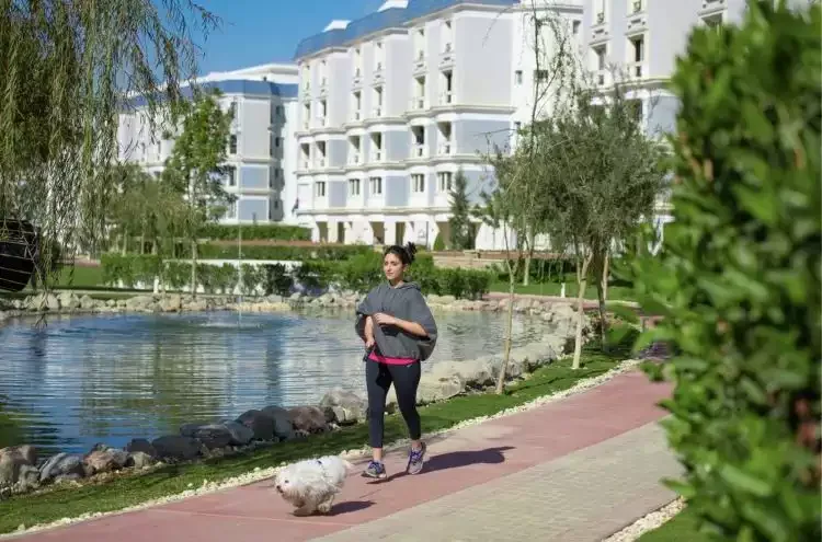 Compound Mountain View Hyde Park New Cairo — facilities, New Cairo